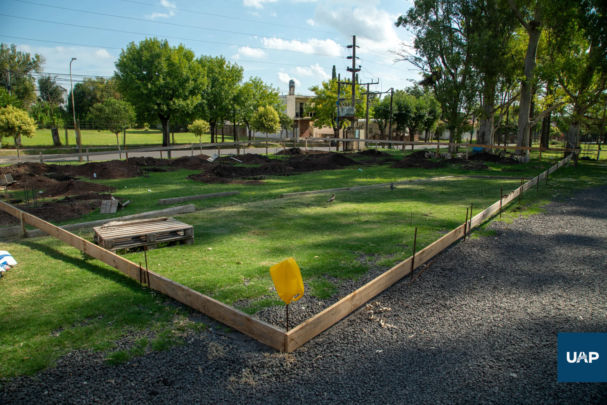Estructuras de encofrado en el sitio de construcción